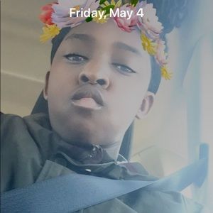 Meet your Posher, Nyela